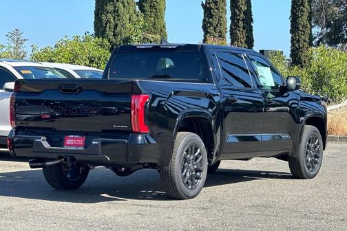 2025 Toyota Tundra Hybrid Platinum