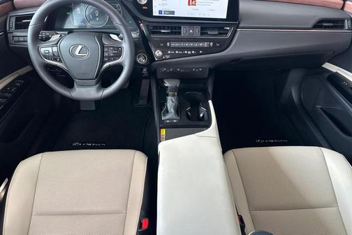2025 Lexus ES 300h Base