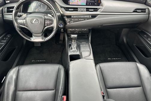 2020 Lexus ES 300h Base