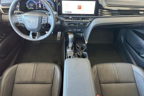 Wind Chill Pearl w/Midnight Black Metallic Roof 2026 Toyota Camry XSE