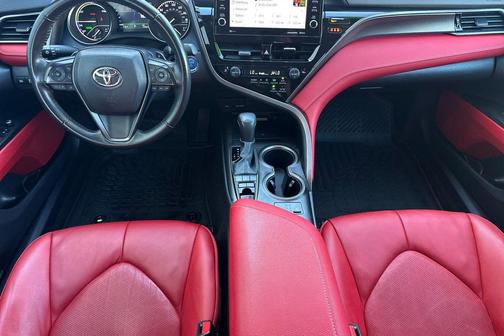 2024 Toyota Camry Hybrid SE