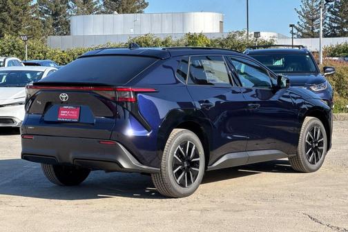 2026 Toyota bZ XLE Plus