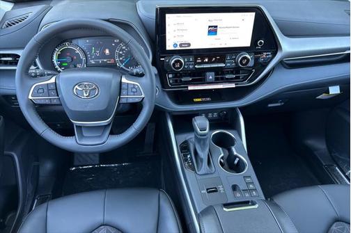 2025 Toyota Highlander Hybrid XLE
