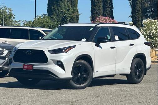 2025 Toyota Highlander Hybrid XLE
