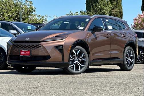 2025 Toyota Crown Signia XLE