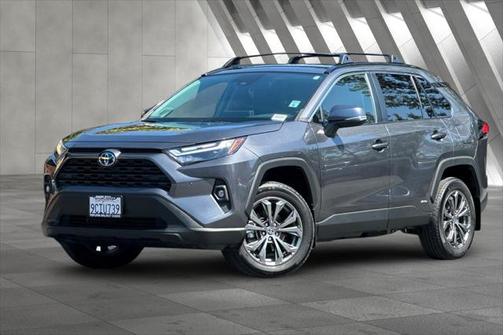 2022 Toyota RAV4 Hybrid XLE Premium