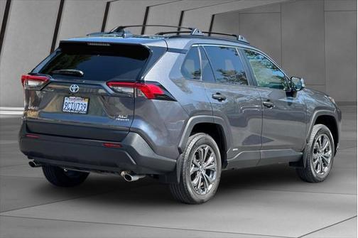 2022 Toyota RAV4 Hybrid XLE Premium