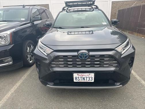 2020 Toyota RAV4 Hybrid SE