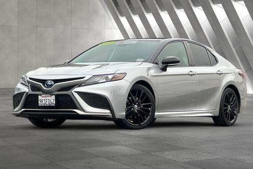 2024 Toyota Camry Hybrid SE