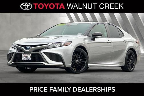 2024 Toyota Camry Hybrid SE