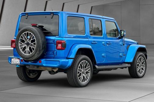 Hydro Blue Pearlcoat 2022 Jeep Wrangler Unlimited 4xe Sahara High Altitude