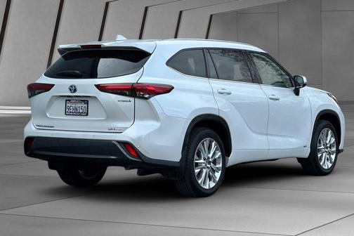 2023 Toyota Highlander Hybrid Limited