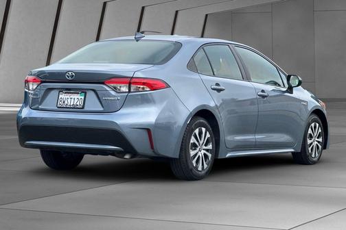 Classic Silver Metallic 2021 Toyota Corolla Hybrid LE