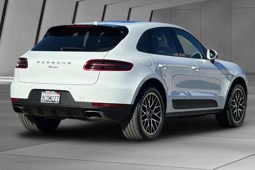 2018 Porsche Macan 