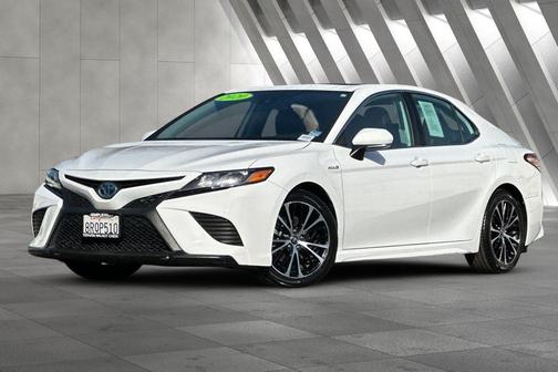 2020 Toyota Camry SE