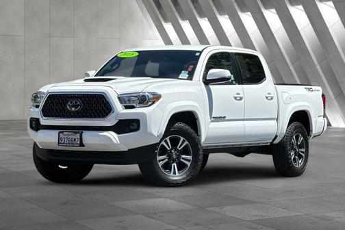 Super White 2018 Toyota Tacoma TRD Sport