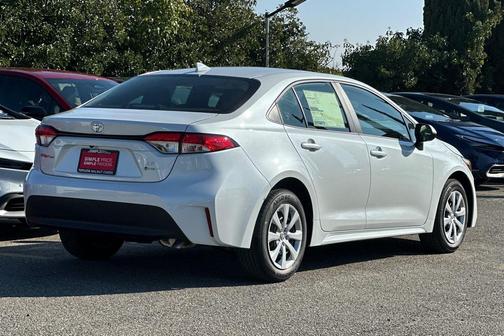 2026 Toyota Corolla Hybrid LE