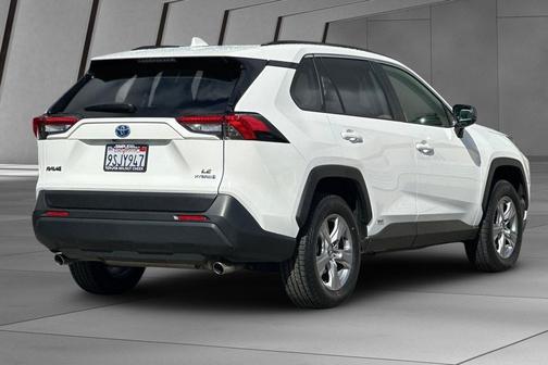 2024 Toyota RAV4 Hybrid LE
