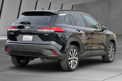 2025 Toyota Corolla Cross XLE