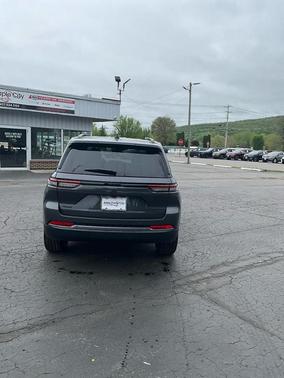 Gray 2026 Jeep Grand Cherokee Limited