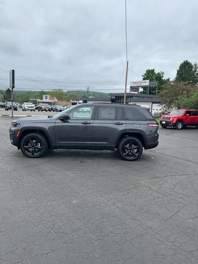 Gray 2026 Jeep Grand Cherokee Limited