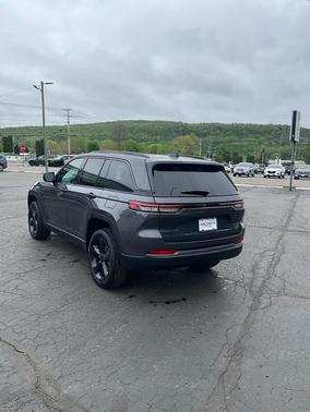Gray 2026 Jeep Grand Cherokee Limited