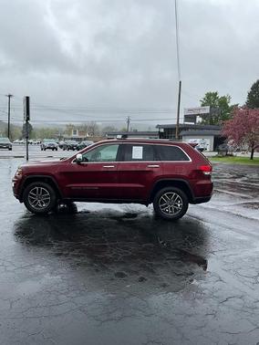 Red 2019 Jeep Grand Cherokee Limited