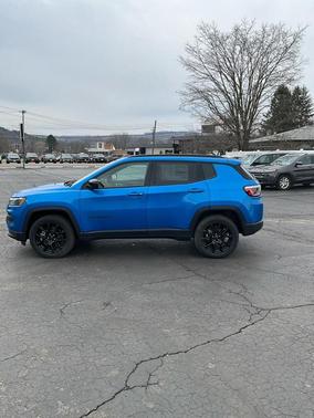 BL 2026 Jeep Compass Latitude