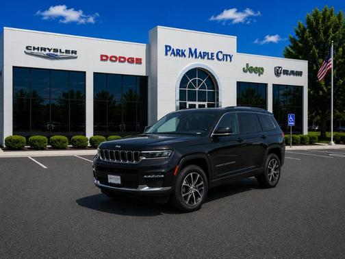 Black 2023 Jeep Grand Cherokee L Limited