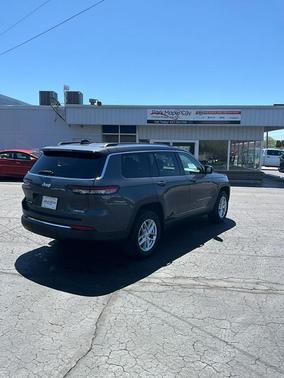 Gray 2022 Jeep Grand Cherokee L Laredo