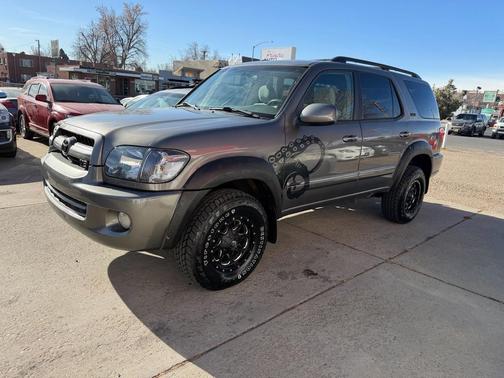 2006 Toyota Sequoia SR5