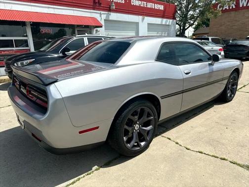 2017 Dodge Challenger SXT