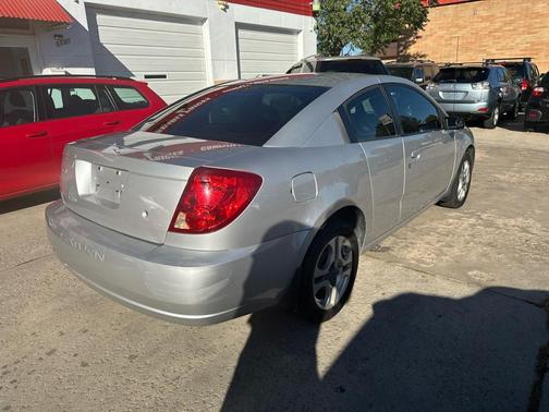 2004 Saturn Ion 3