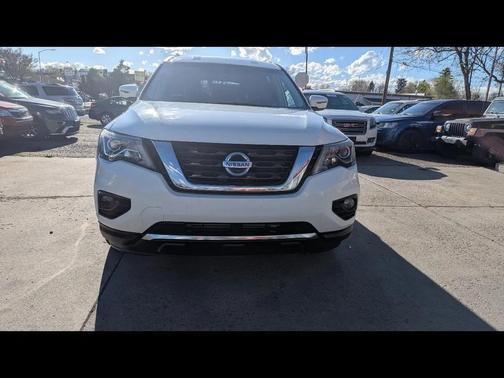 Glacier White 2019 Nissan Pathfinder SV