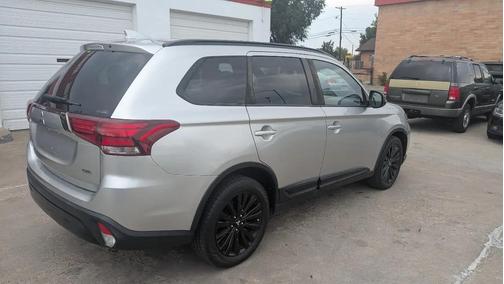 Alloy Silver Metallic 2020 Mitsubishi Outlander SEL S-AWC
