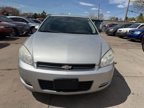 Silver 2008 Chevrolet Impala LT