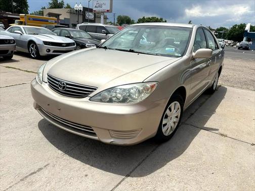2005 Toyota Camry LE