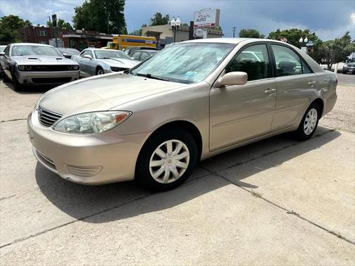 2005 Toyota Camry LE
