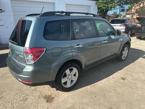 Light Green 2010 Subaru Forester 2.5 X Premium