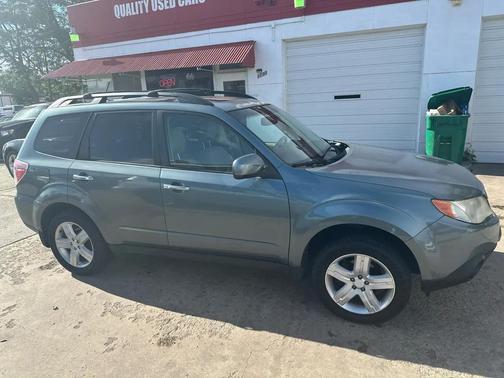 Light Green 2010 Subaru Forester 2.5 X Premium