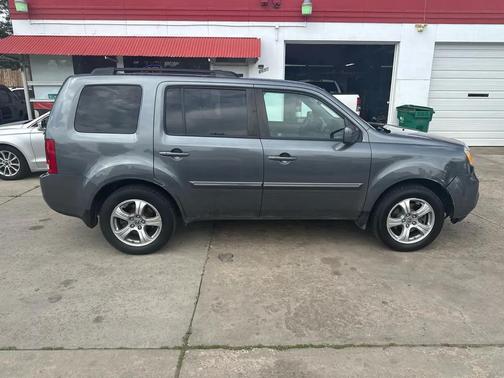 Polished Metal Metallic 2012 Honda Pilot EX-L