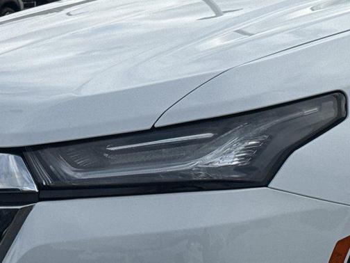 2024 Chevrolet Traverse LT Cloth