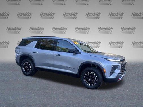 Sterling Gray Metallic 2025 Chevrolet Traverse AWD Z71