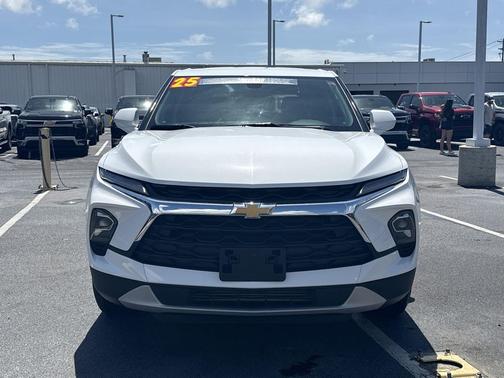 Summit White 2025 Chevrolet Blazer 2LT