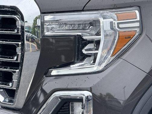 Brownstone Metallic 2021 GMC Sierra 1500 SLT