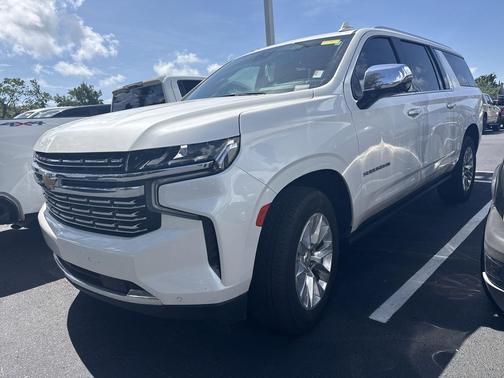 Iridescent Pearl Tricoat 2024 Chevrolet Suburban Premier