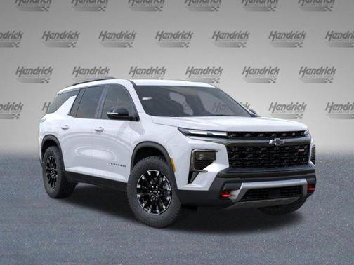 Polar White Tricoat 2026 Chevrolet Traverse AWD Z71