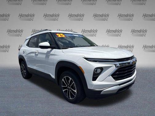 Summit White 2025 Chevrolet Trailblazer LT