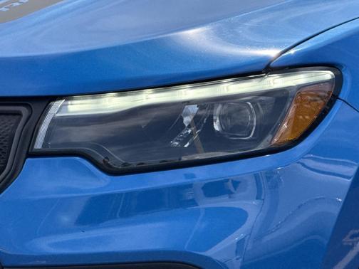 Laser Blue Pearlcoat 2022 Jeep Compass Trailhawk