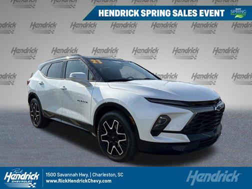 Iridescent Pearl Tricoat 2023 Chevrolet Blazer RS